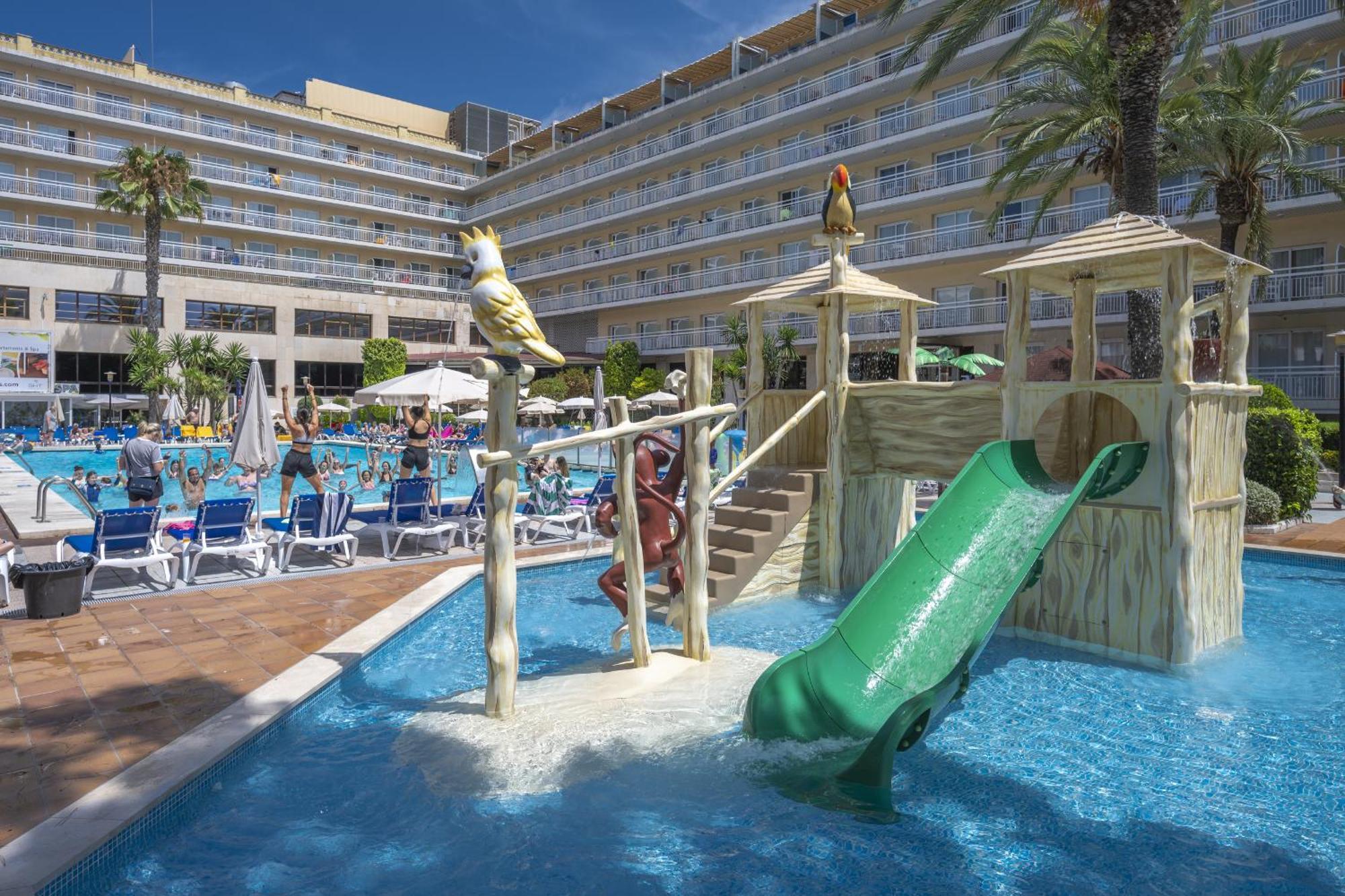 Hotel Ght Oasis Park & Spa Lloret de Mar Exterior foto